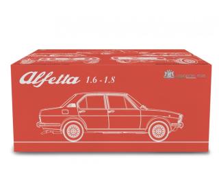 Alfa Romeo Alfetta 1.6 - 1975 Prugna Laudoracing 1:18 Resinemodell (Türen, Motorhaube... nicht zu öffnen!)